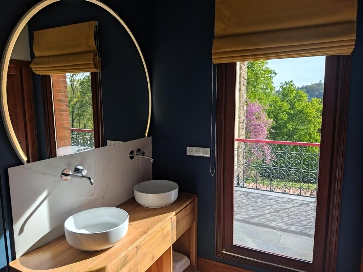Domaine De La Tisnere Bed & Breakfast Gelos Exterior photo